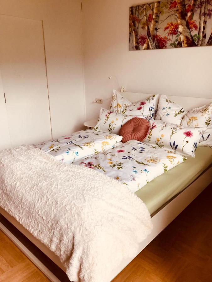 Ferienwohnung Resi Mit Traumhaftem Seepanorama Steindorf am Ossiacher See Exteriör bild