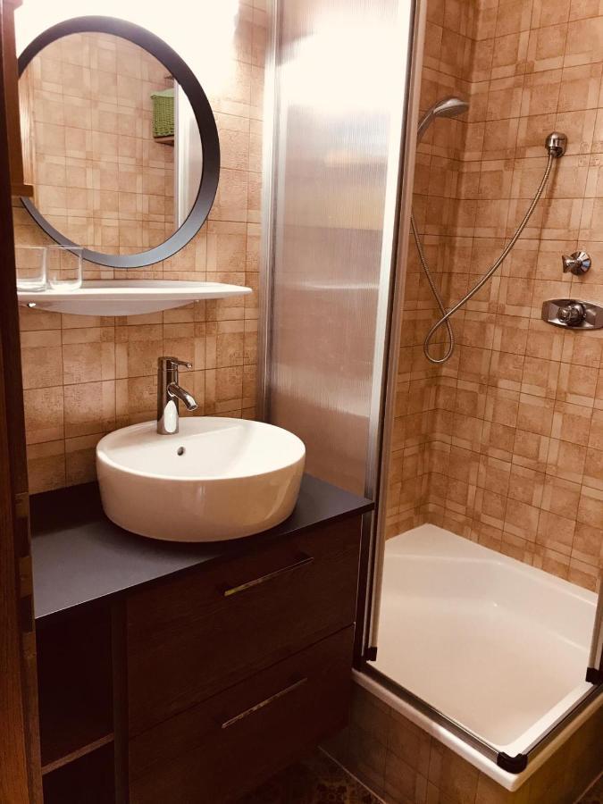 Ferienwohnung Resi Mit Traumhaftem Seepanorama Steindorf am Ossiacher See Exteriör bild